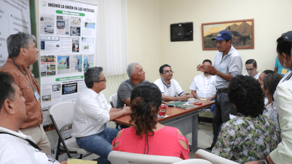 Foro de liderazgo con la comunidad
