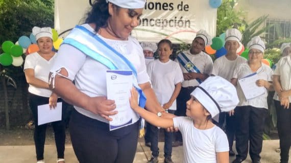 Capacitación a miembros de la comunidad