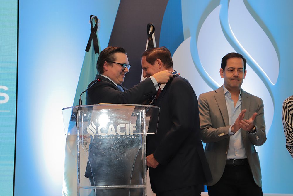 Homenaje al dr garcia noriega (1)